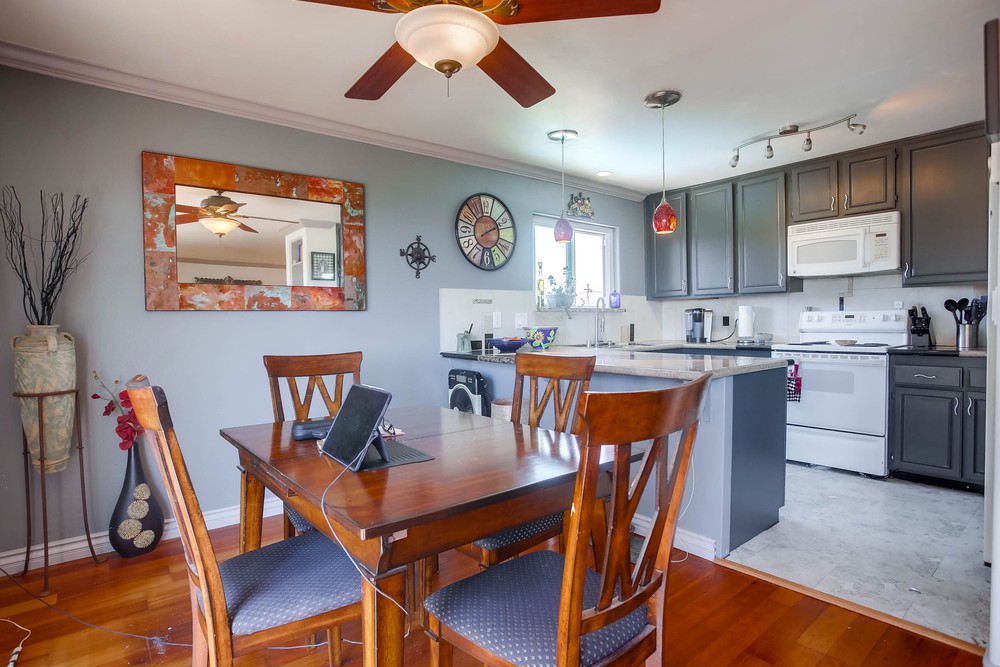 Virtual tour photo 12 of 34 for 3672 Clairemont Dr #3D