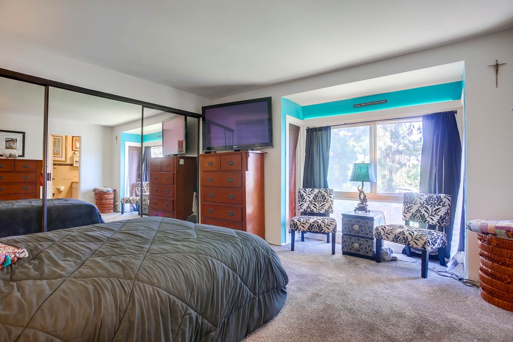 Virtual tour photo 21 of 34 for 3672 Clairemont Dr #3D
