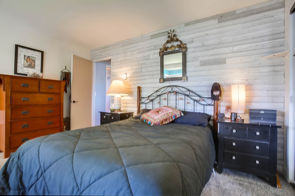 Virtual tour photo 22 of 34 for 3672 Clairemont Dr #3D