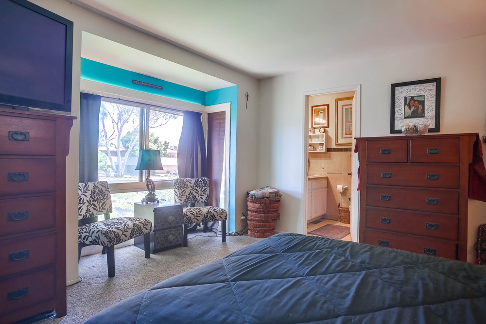 Virtual tour photo 23 of 34 for 3672 Clairemont Dr #3D