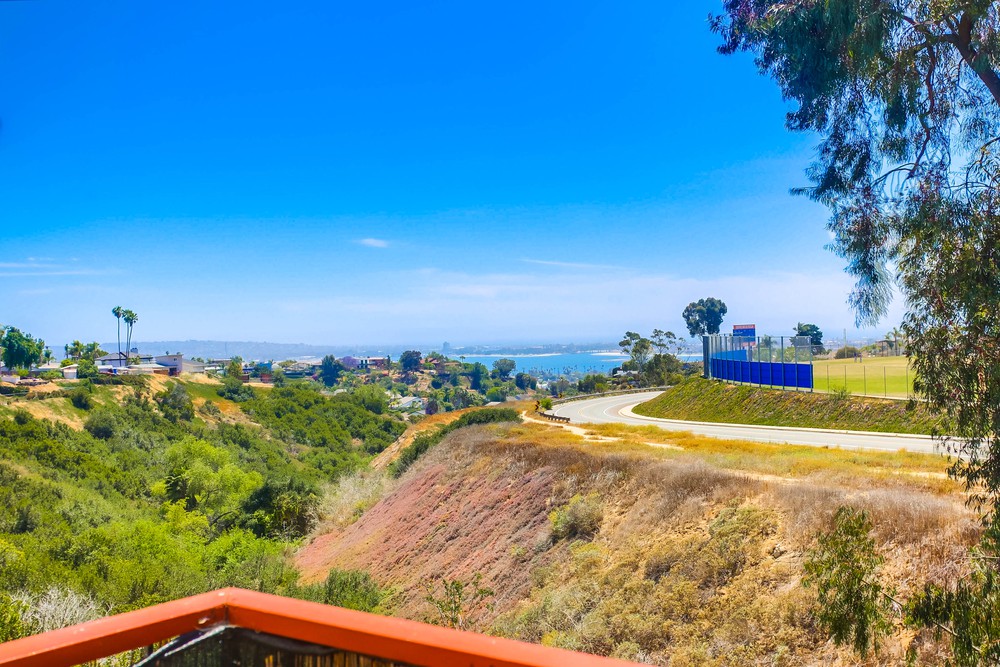 Virtual tour photo 32 of 34 for 3672 Clairemont Dr #3D