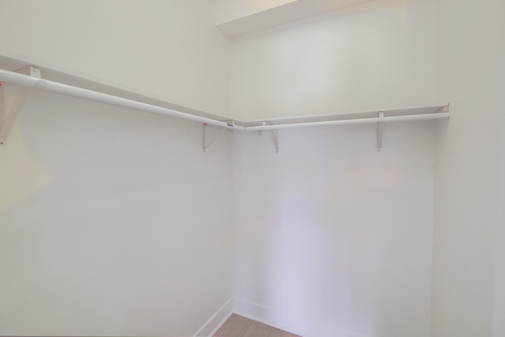 Virtual tour photo 27 of 49 for 3673 Boundary St