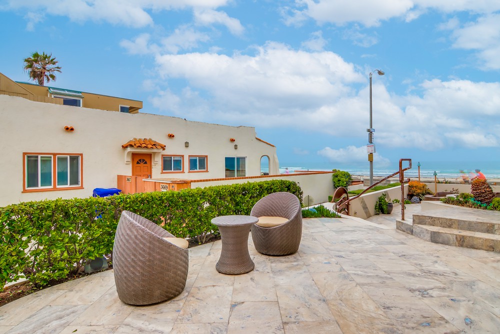 Virtual tour photo 4 of 59 for 3673 Ocean Front Walk