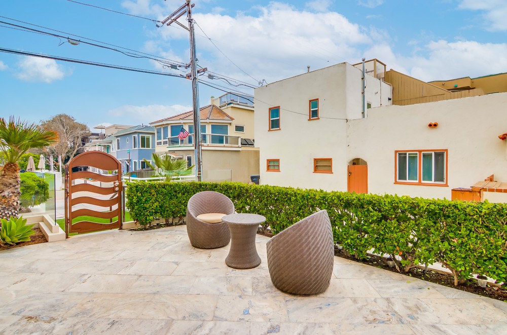 Virtual tour photo 5 of 59 for 3673 Ocean Front Walk