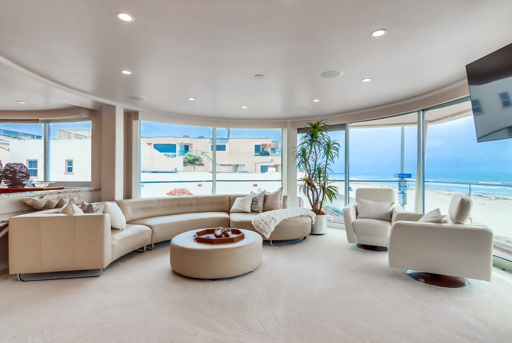 Virtual tour photo 12 of 59 for 3673 Ocean Front Walk