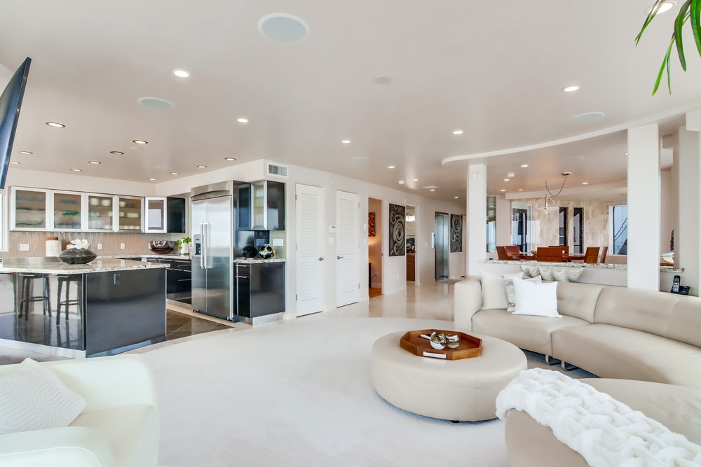 Virtual tour photo 16 of 59 for 3673 Ocean Front Walk