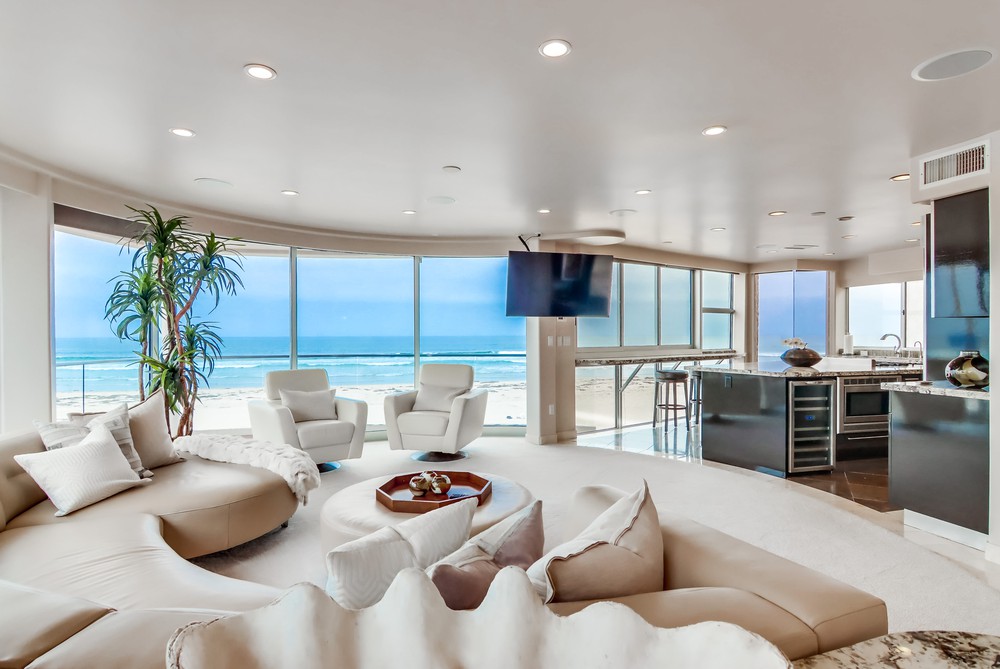 Virtual tour photo 17 of 59 for 3673 Ocean Front Walk