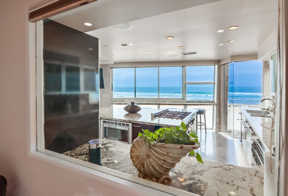 Virtual tour photo 23 of 59 for 3673 Ocean Front Walk