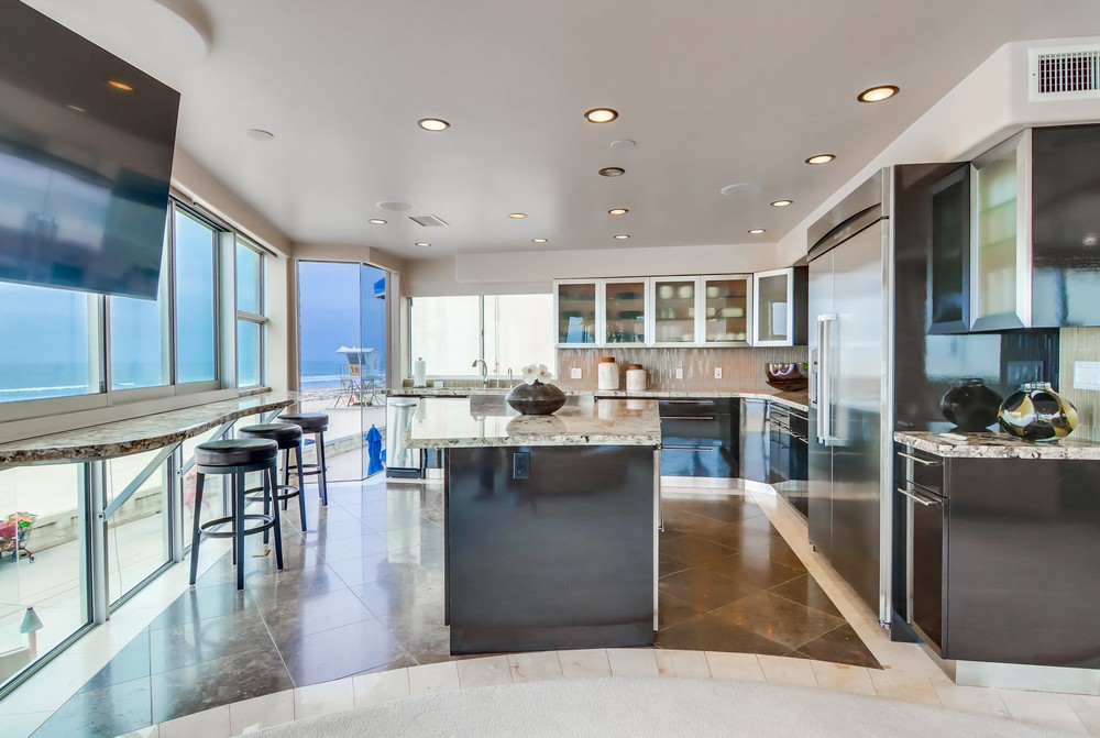 Virtual tour photo 24 of 59 for 3673 Ocean Front Walk
