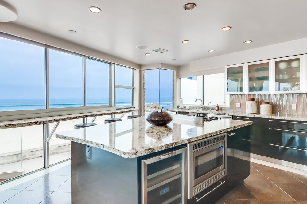 Virtual tour photo 26 of 59 for 3673 Ocean Front Walk
