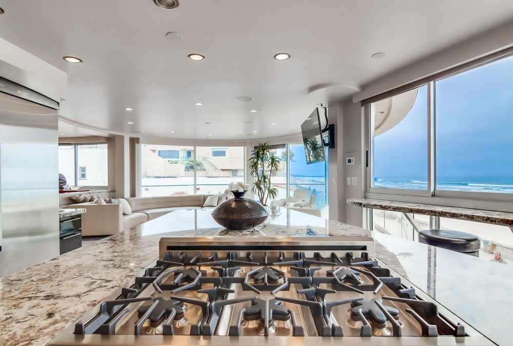 Virtual tour photo 28 of 59 for 3673 Ocean Front Walk