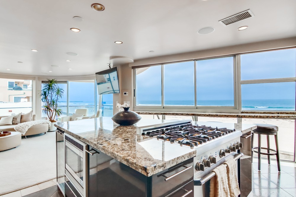 Virtual tour photo 29 of 59 for 3673 Ocean Front Walk