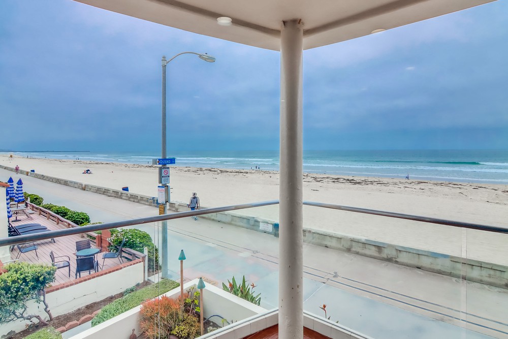 Virtual tour photo 32 of 59 for 3673 Ocean Front Walk