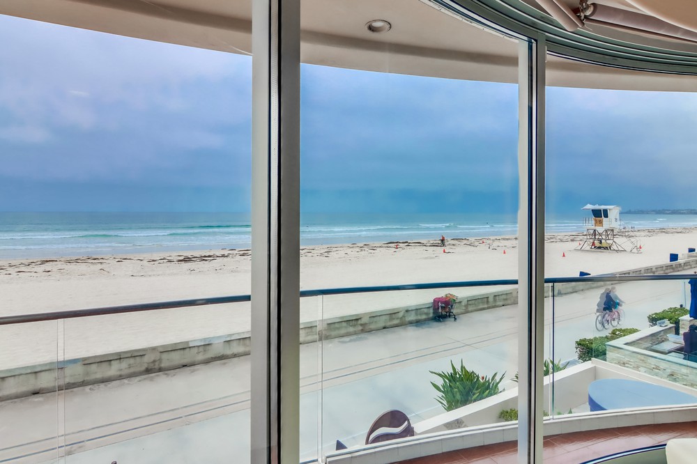Virtual tour photo 33 of 59 for 3673 Ocean Front Walk