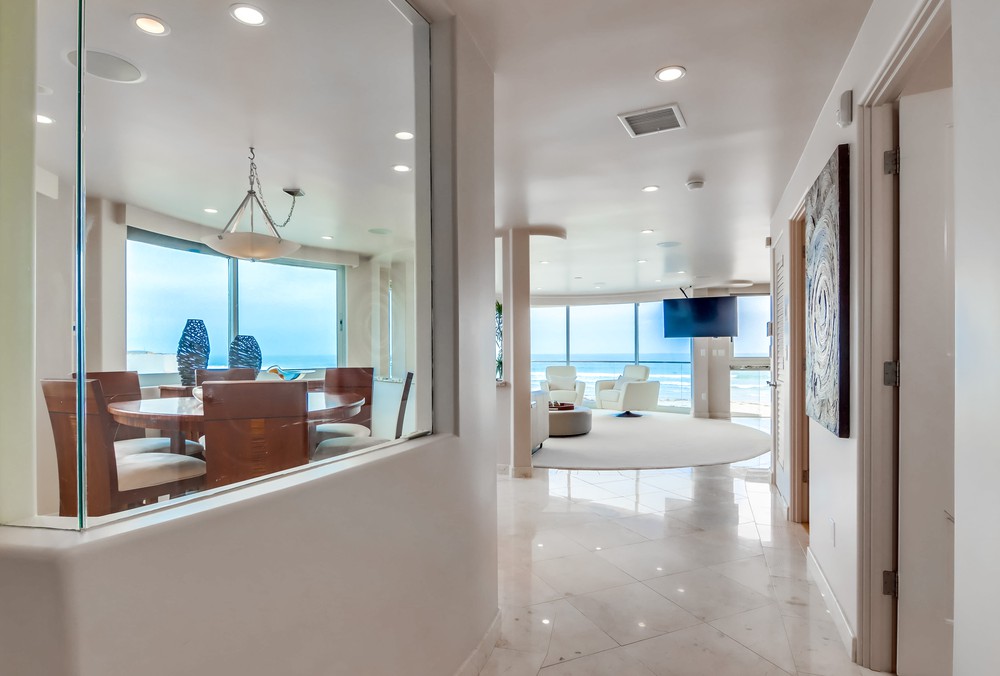 Virtual tour photo 34 of 59 for 3673 Ocean Front Walk