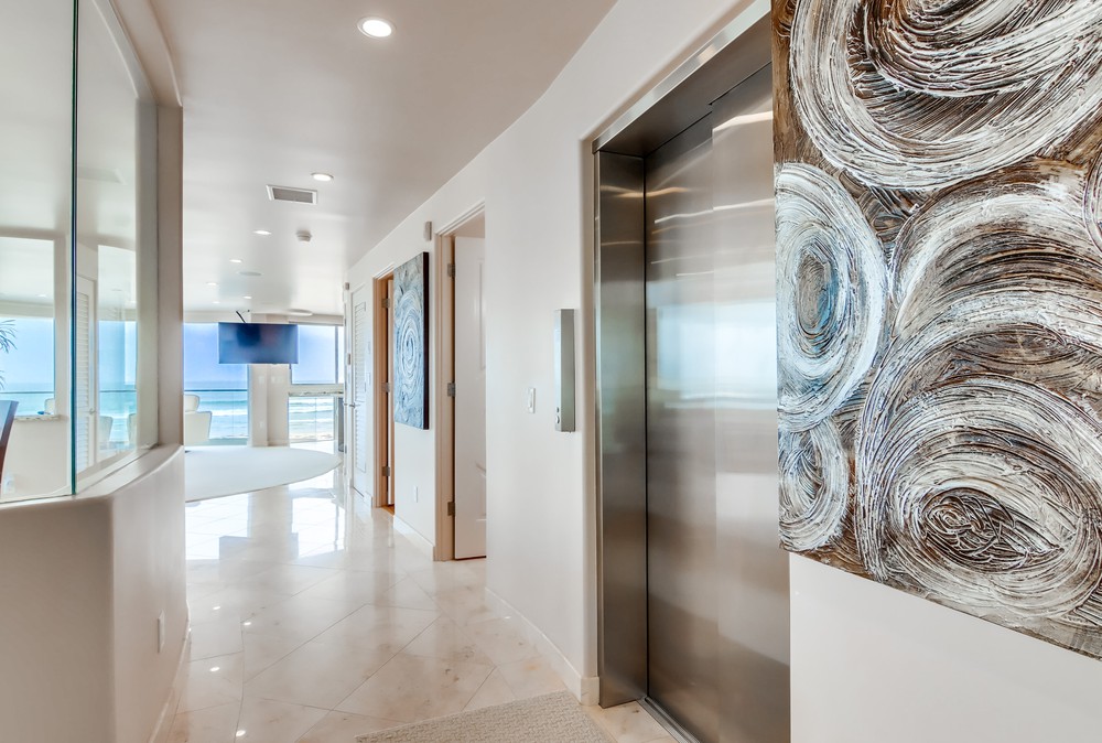 Virtual tour photo 35 of 59 for 3673 Ocean Front Walk