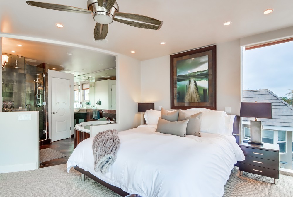 Virtual tour photo 39 of 59 for 3673 Ocean Front Walk