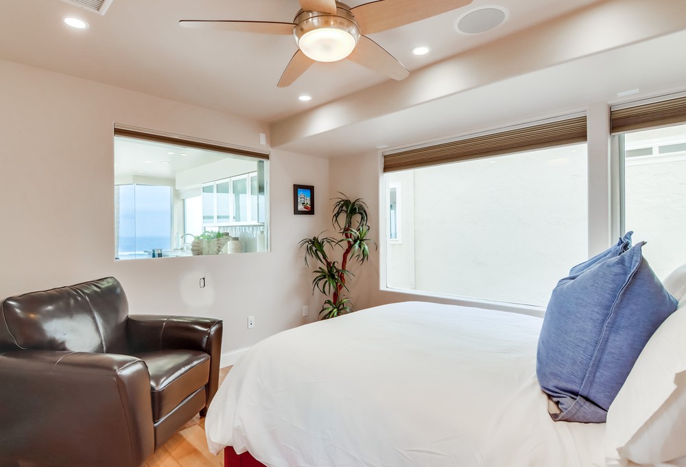 Virtual tour photo 46 of 59 for 3673 Ocean Front Walk