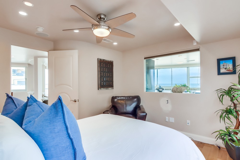 Virtual tour photo 47 of 59 for 3673 Ocean Front Walk
