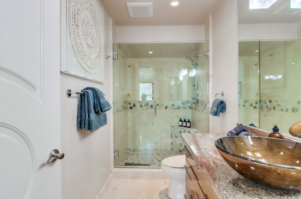 Virtual tour photo 49 of 59 for 3673 Ocean Front Walk