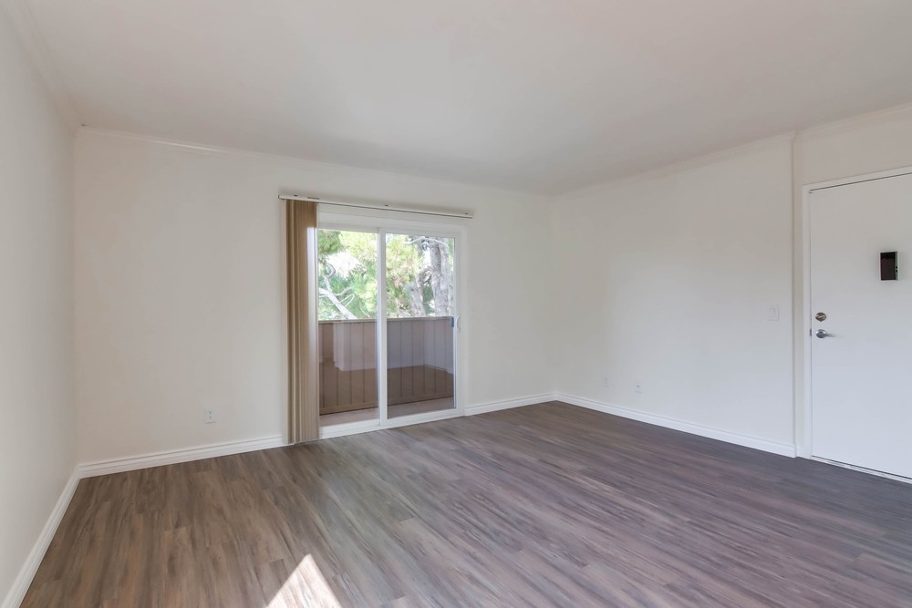 Virtual tour photo 13 of 31 for 3674 Alabama St Unit C