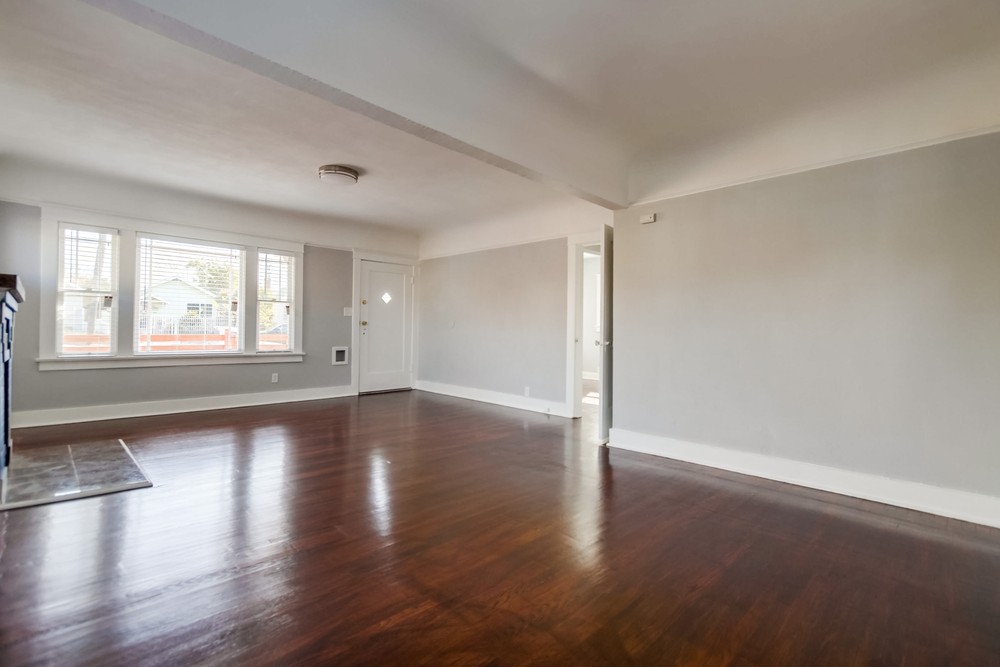 Virtual tour photo 12 of 48 for 3676 36th St