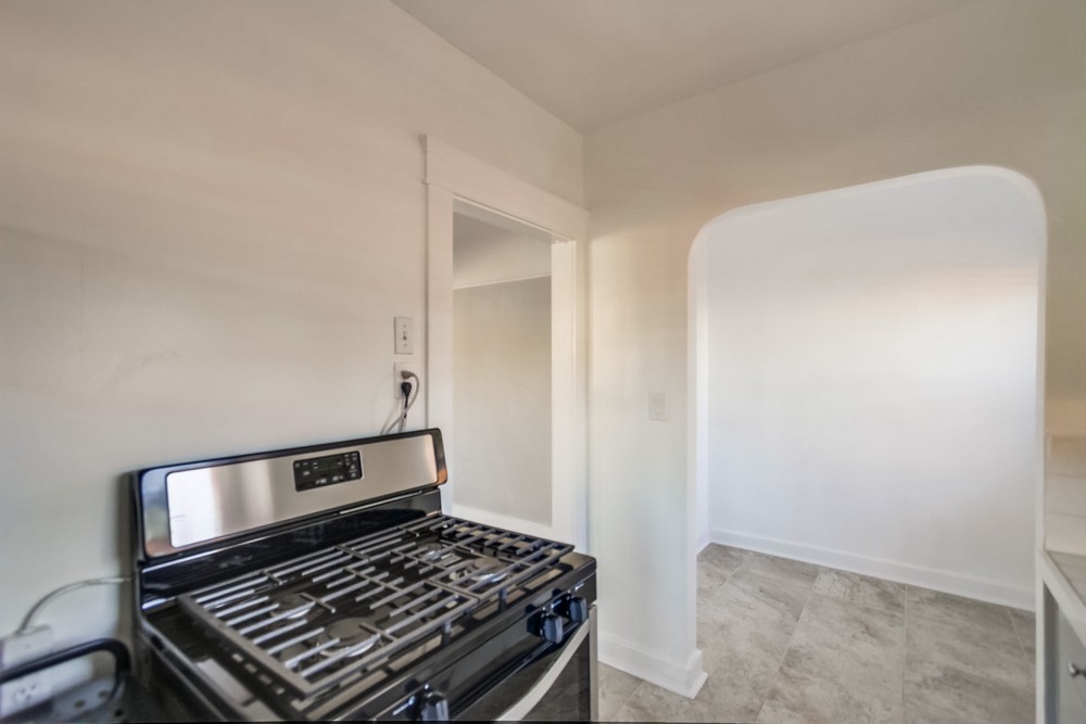 Virtual tour photo 17 of 48 for 3676 36th St