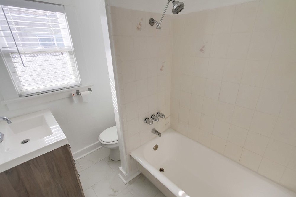 Virtual tour photo 28 of 48 for 3676 36th St