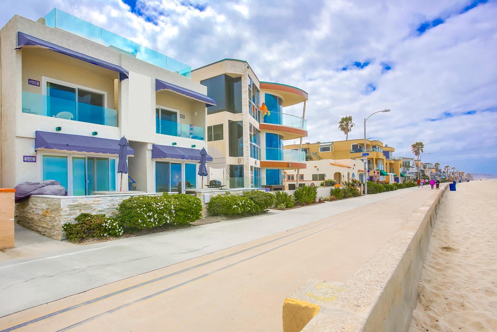 Virtual tour photo 4 of 73 for 3677 Ocean Front Walk