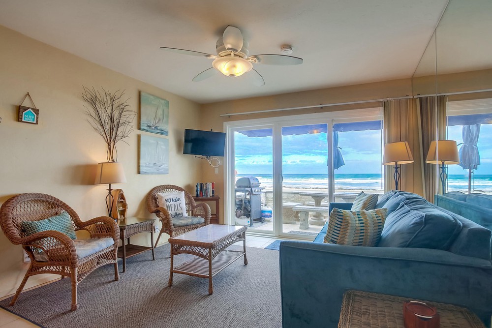 Virtual tour photo 9 of 73 for 3677 Ocean Front Walk