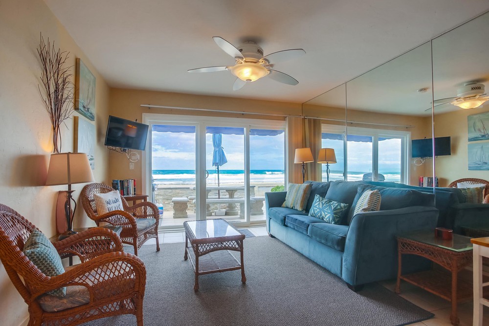 Virtual tour photo 11 of 73 for 3677 Ocean Front Walk