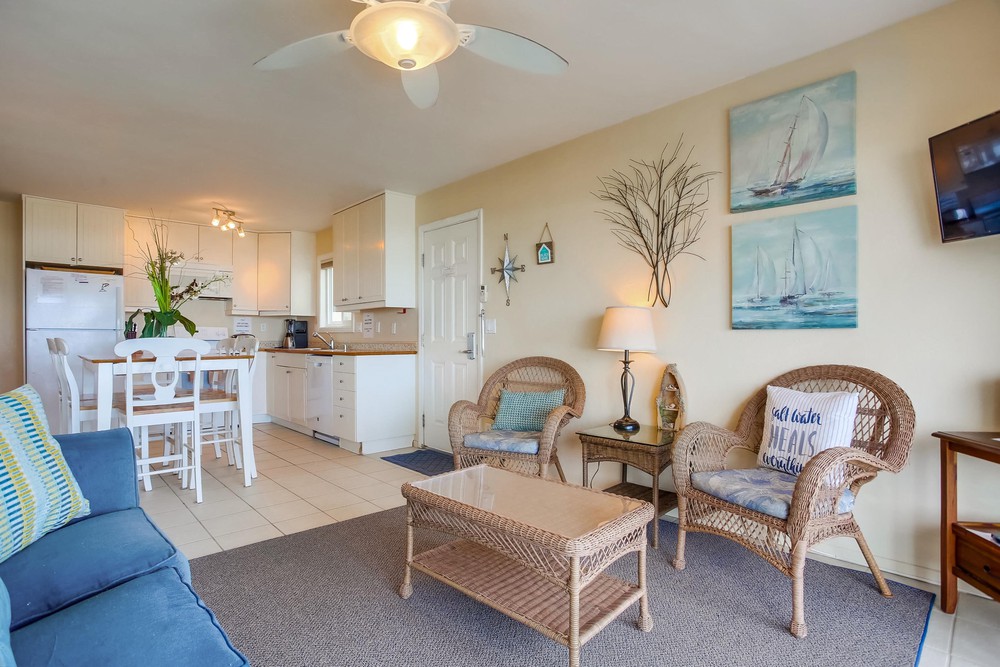 Virtual tour photo 13 of 73 for 3677 Ocean Front Walk