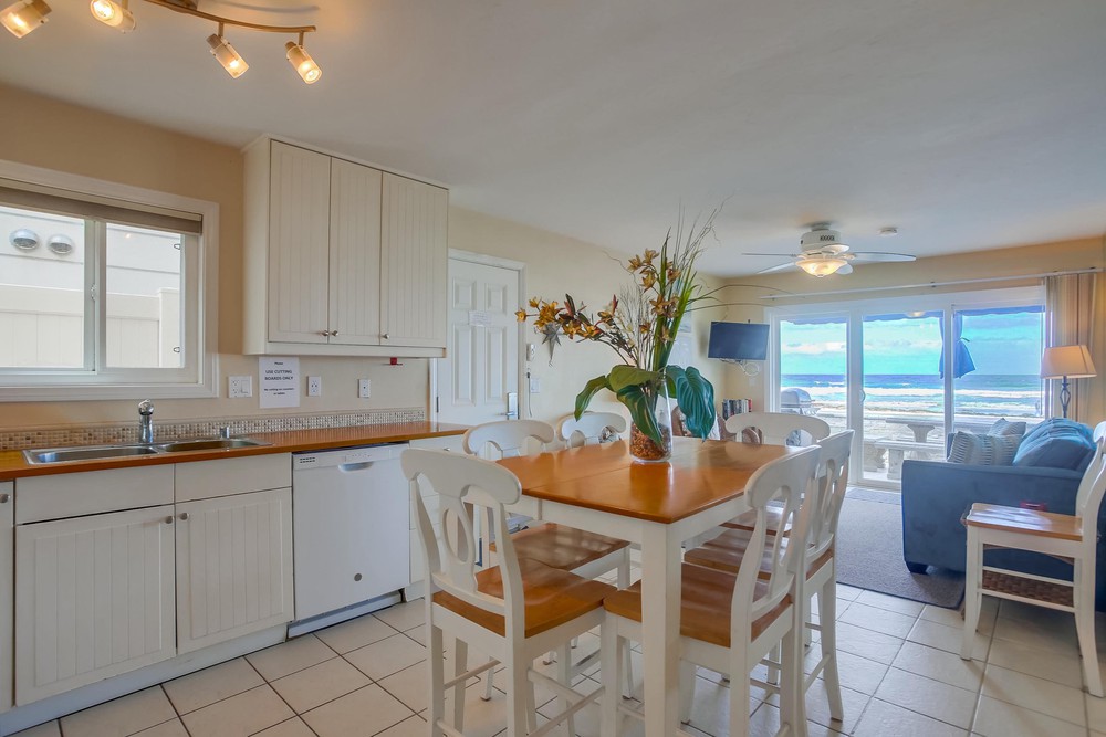 Virtual tour photo 19 of 73 for 3677 Ocean Front Walk