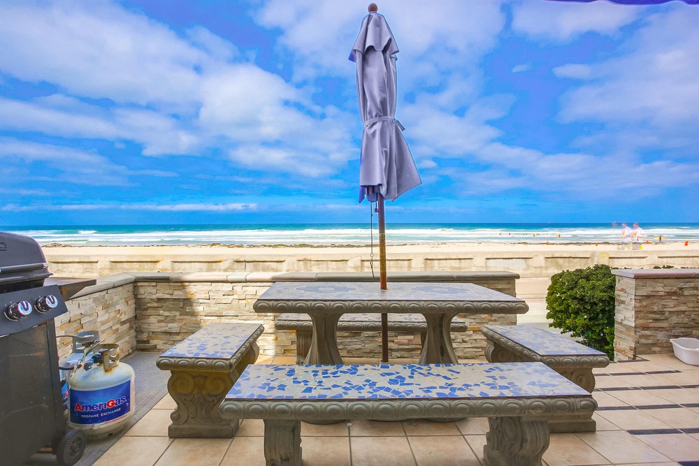 Virtual tour photo 33 of 73 for 3677 Ocean Front Walk
