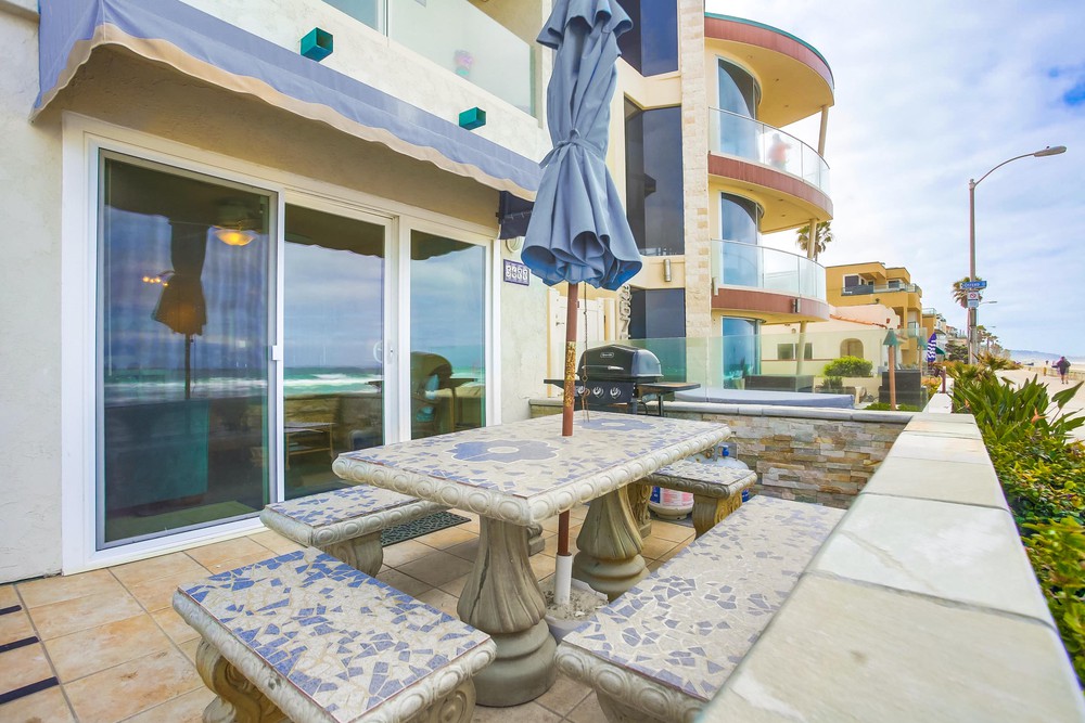 Virtual tour photo 35 of 73 for 3677 Ocean Front Walk