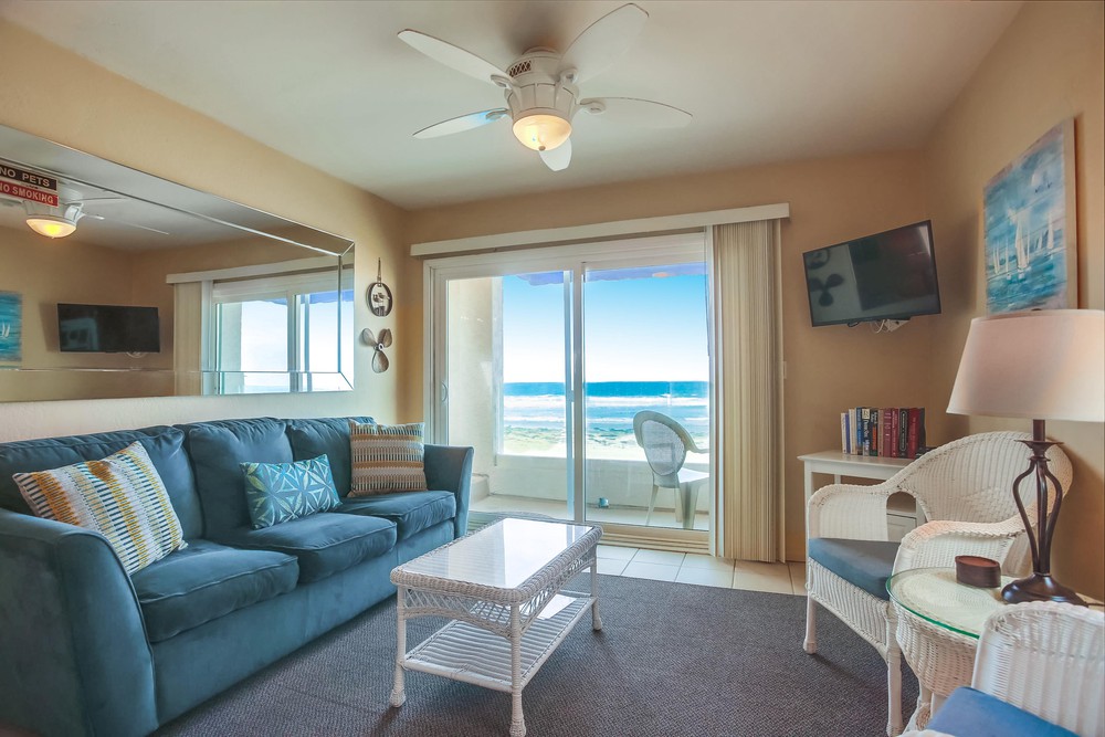Virtual tour photo 36 of 73 for 3677 Ocean Front Walk