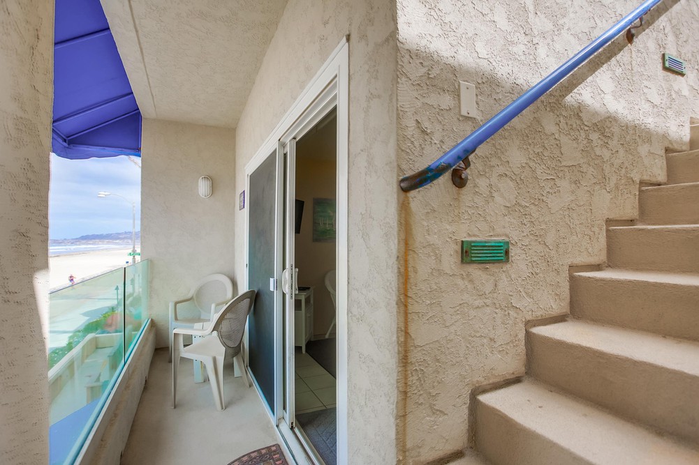 Virtual tour photo 60 of 73 for 3677 Ocean Front Walk