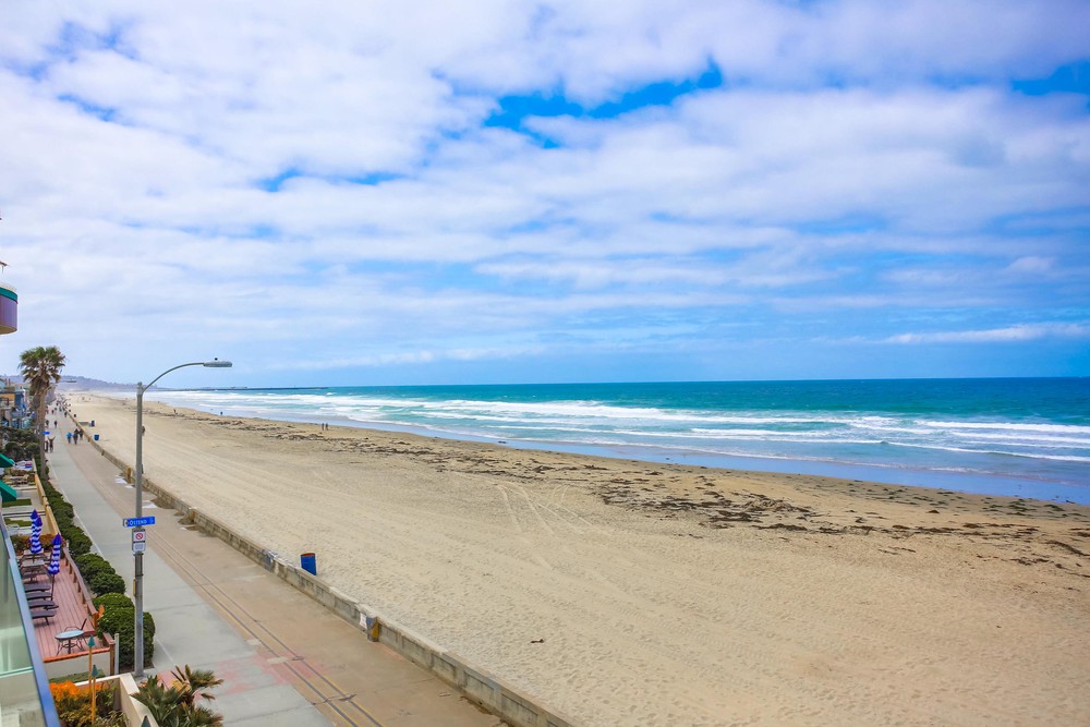Virtual tour photo 67 of 73 for 3677 Ocean Front Walk
