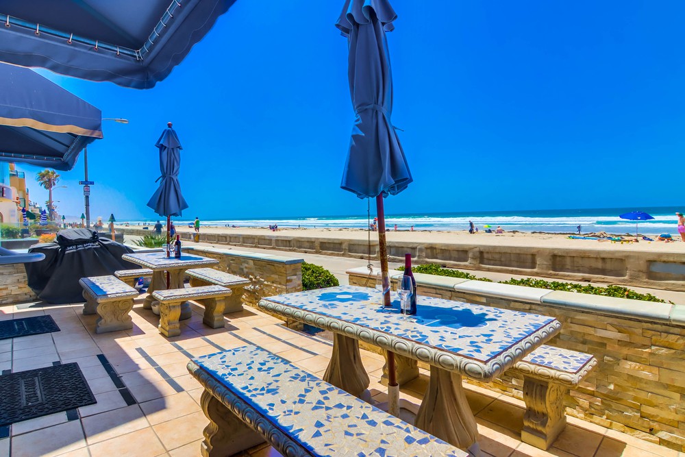 Virtual tour photo 1 of 31 for 3679 Ocean Front Walk