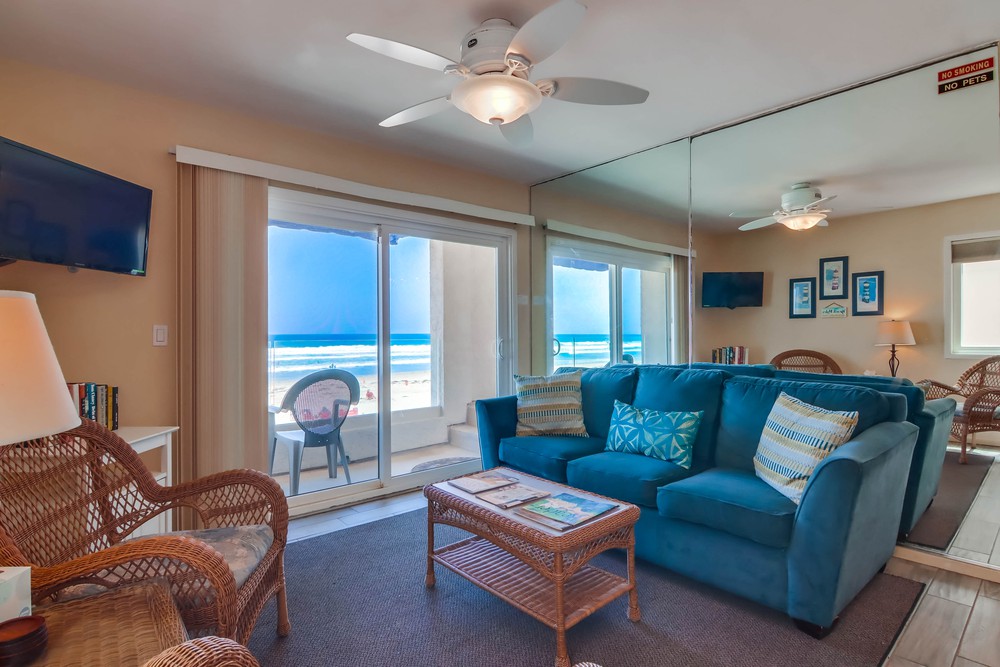 Virtual tour photo 7 of 31 for 3679 Ocean Front Walk