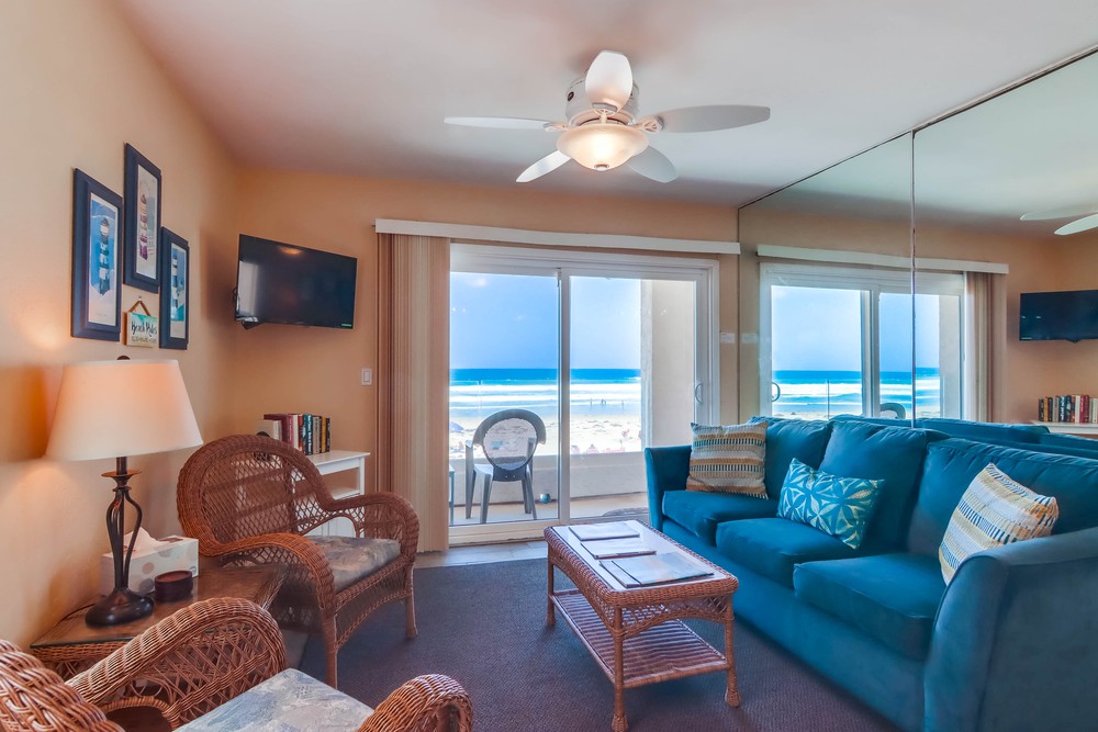 Virtual tour photo 8 of 31 for 3679 Ocean Front Walk