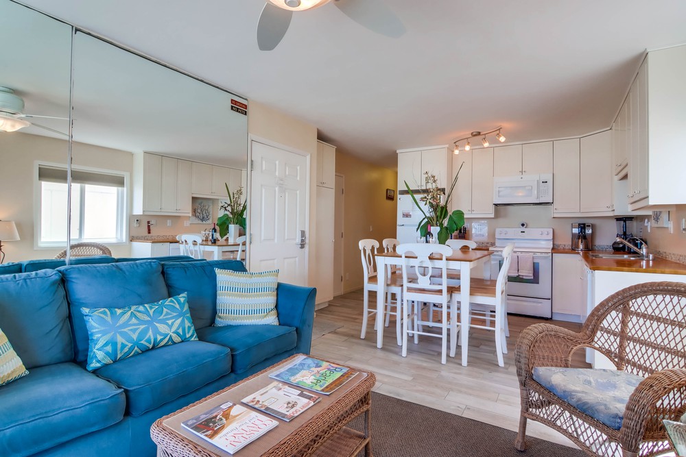Virtual tour photo 9 of 31 for 3679 Ocean Front Walk