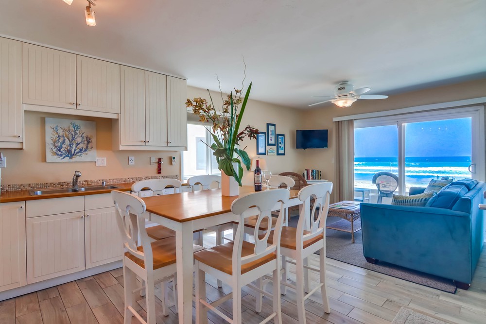 Virtual tour photo 12 of 31 for 3679 Ocean Front Walk