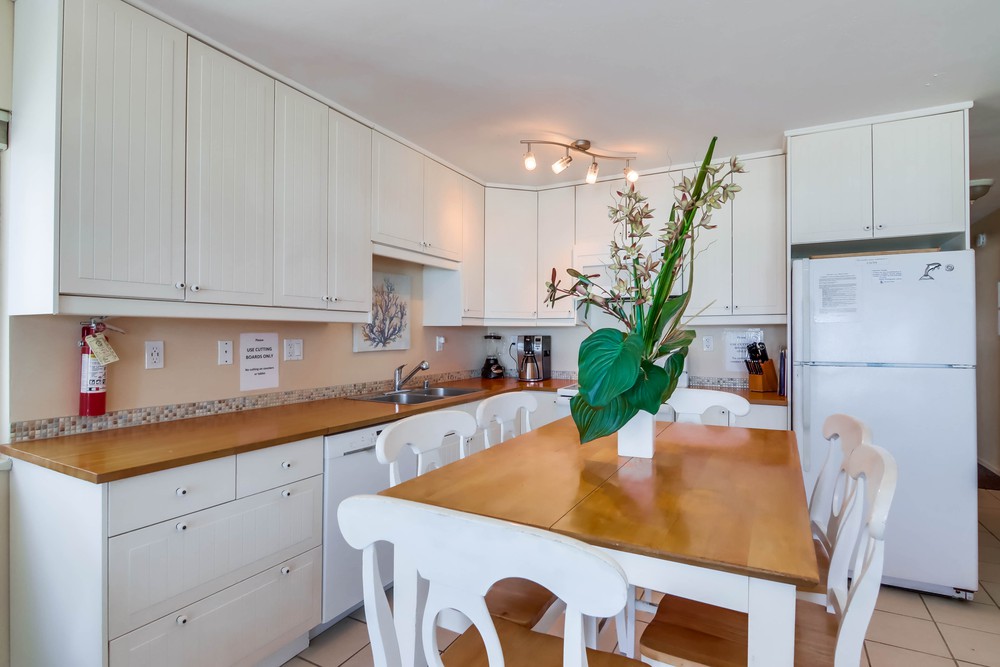 Virtual tour photo 18 of 31 for 3679 Ocean Front Walk