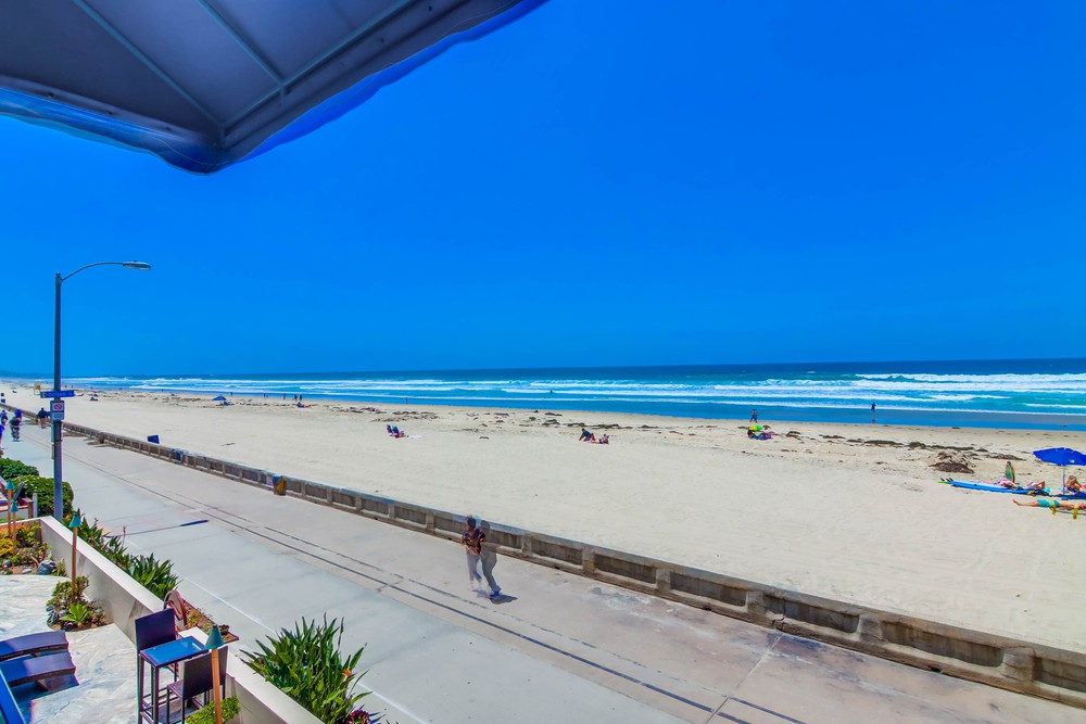 Virtual tour photo 30 of 31 for 3679 Ocean Front Walk