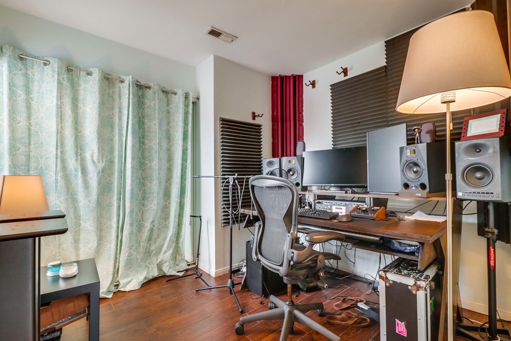 Virtual tour photo 16 of 39 for 3681 Grim Ave