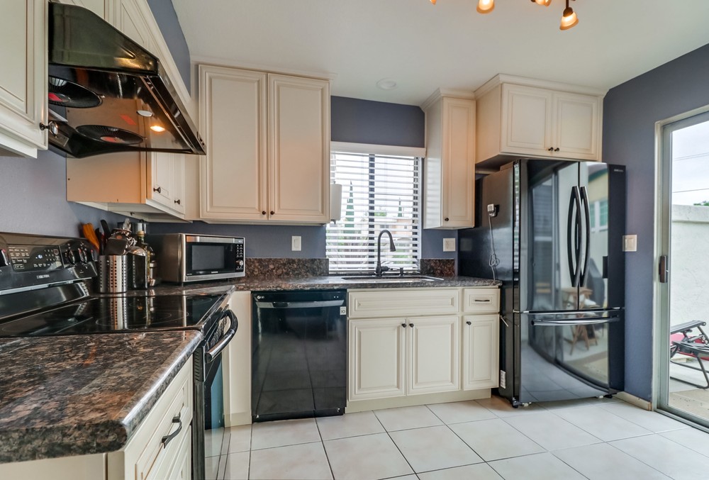 Virtual tour photo 18 of 39 for 3681 Grim Ave