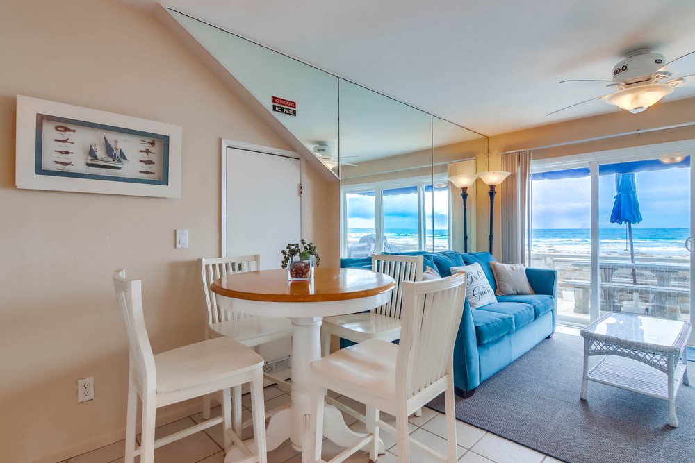 Virtual tour photo 12 of 25 for 3681 Ocean Front Walk