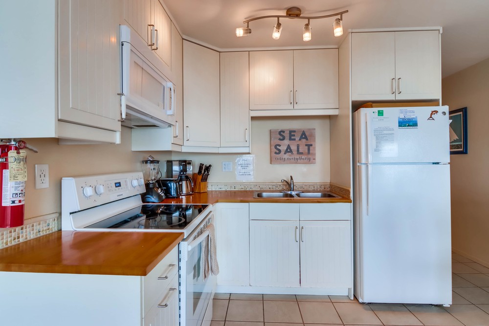 Virtual tour photo 14 of 25 for 3681 Ocean Front Walk