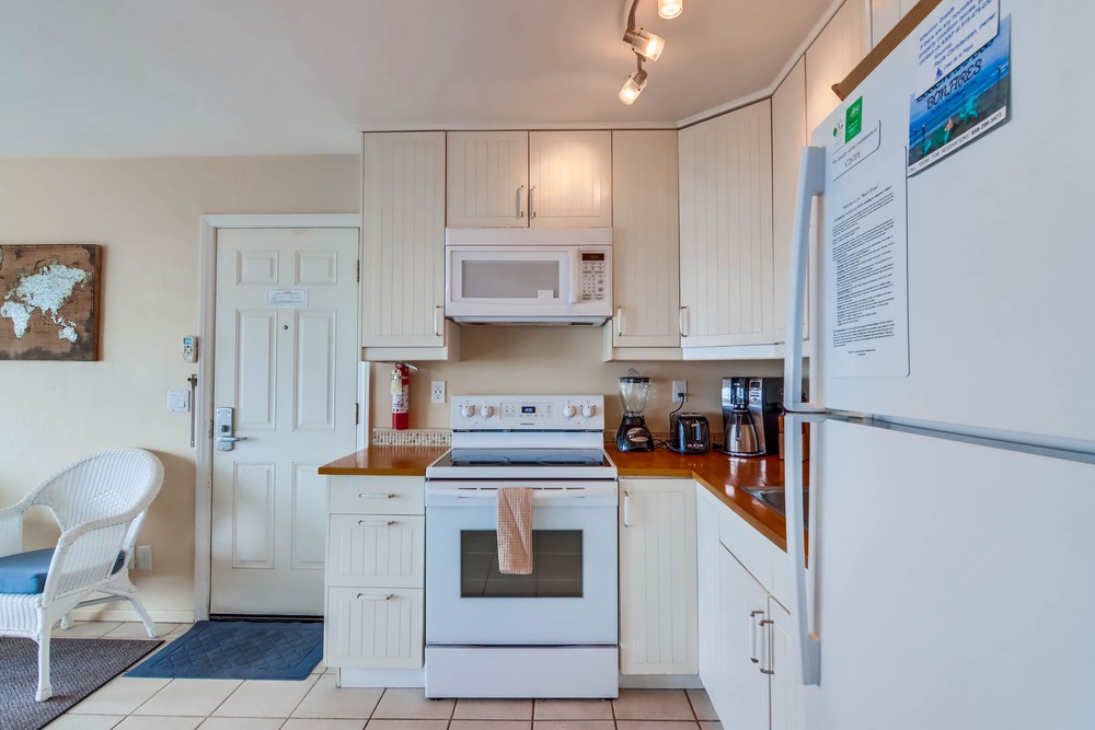 Virtual tour photo 16 of 25 for 3681 Ocean Front Walk